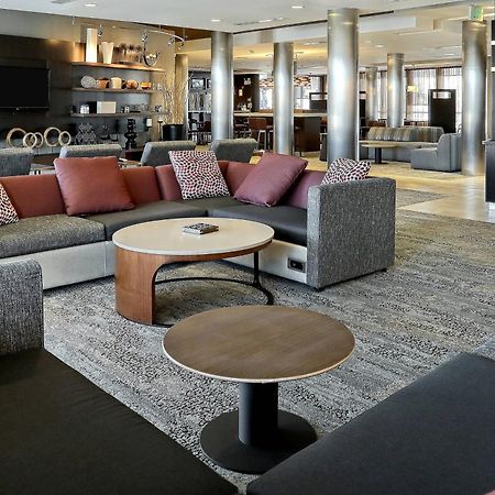 Courtyard By Marriott York Hotel Buitenkant foto