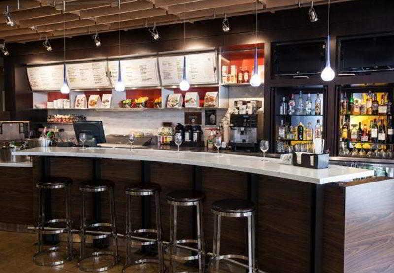 Courtyard By Marriott York Hotel Buitenkant foto
