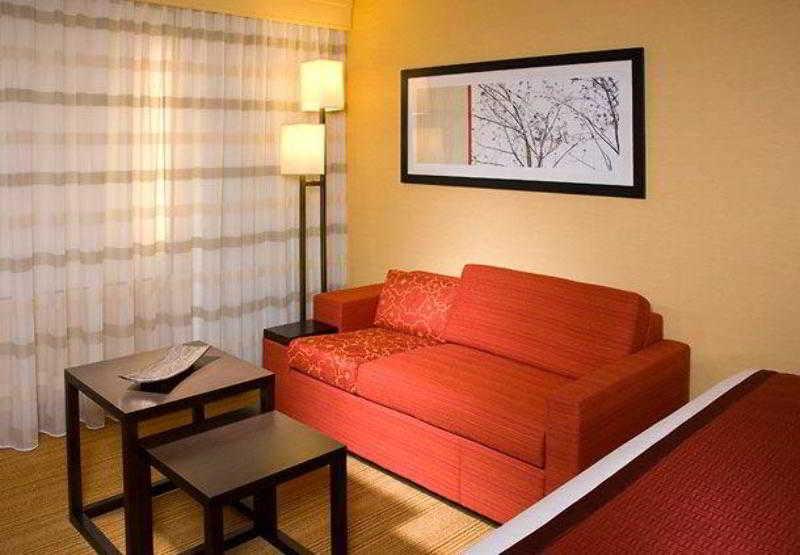 Courtyard By Marriott York Hotel Buitenkant foto