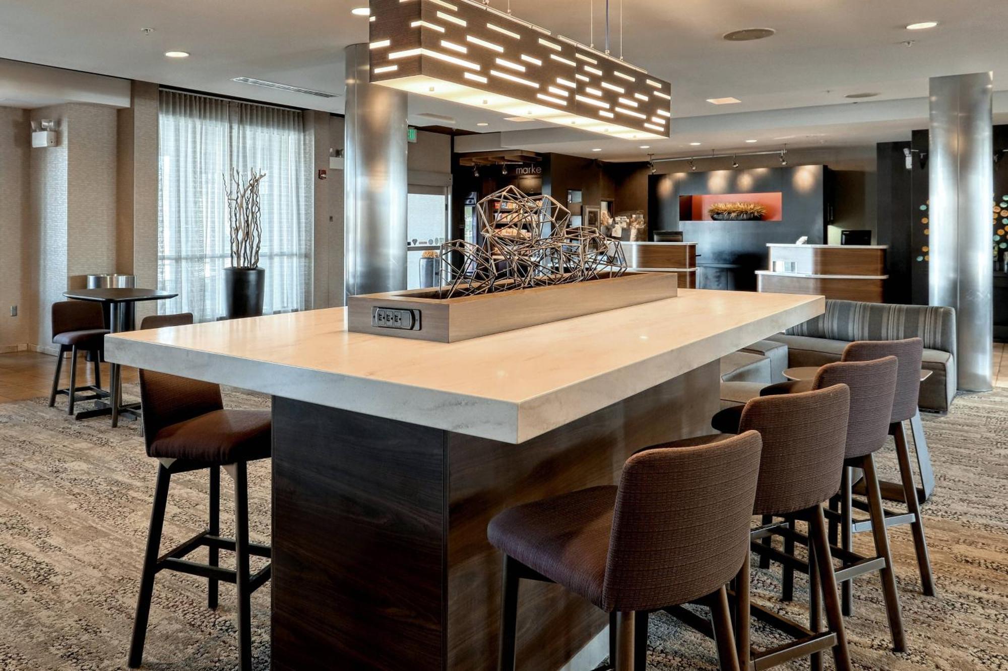 Courtyard By Marriott York Hotel Buitenkant foto