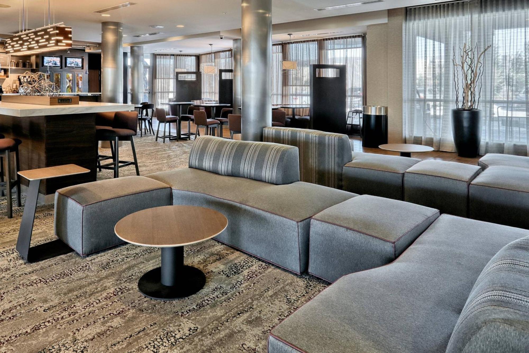 Courtyard By Marriott York Hotel Buitenkant foto