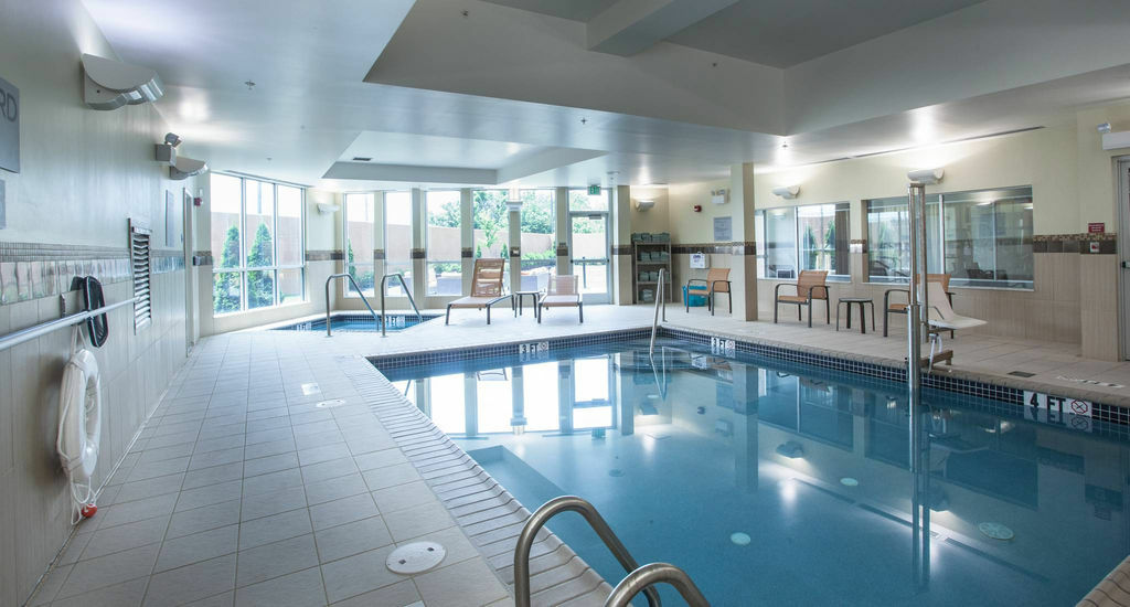 Courtyard By Marriott York Hotel Buitenkant foto